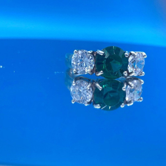 Vintage Sterling Silver and Cubic Zirconia Ring - Picture 9 of 10